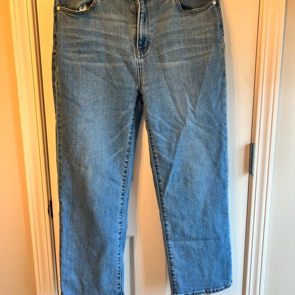 Quince Women's Bella Stretch Straight Leg Jeans - Picture 2 of 4